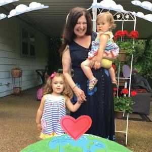 Meet your Posher, Sandy